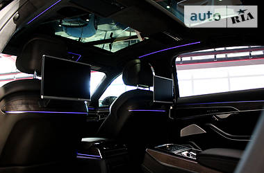 Седан Audi A8 2017 в 