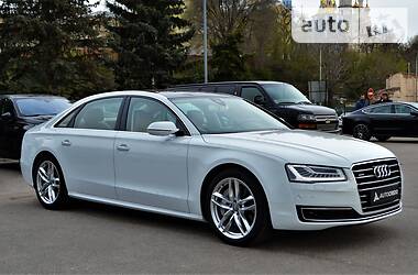 Седан Audi A8 2017 в 