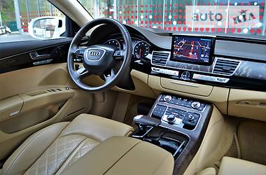 Седан Audi A8 2017 в 