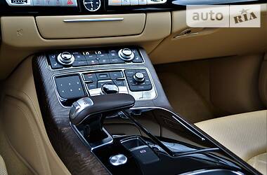 Седан Audi A8 2017 в 