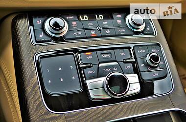 Седан Audi A8 2017 в 