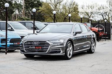 Седан Audi A8 2017 в 