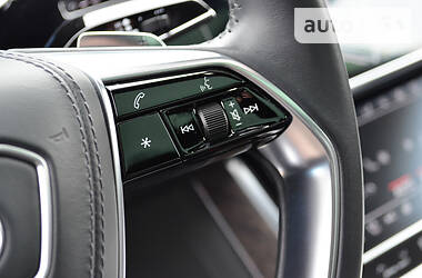 Седан Audi A8 2017 в 