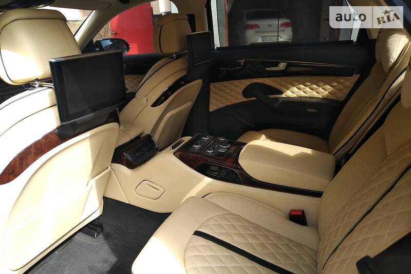 Седан Audi A8 2013 в Києві
