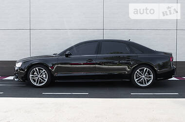 Седан Audi A8 2016 в Киеве