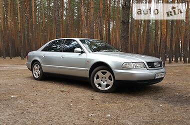 Седан Audi A8 1995 в Краматорске