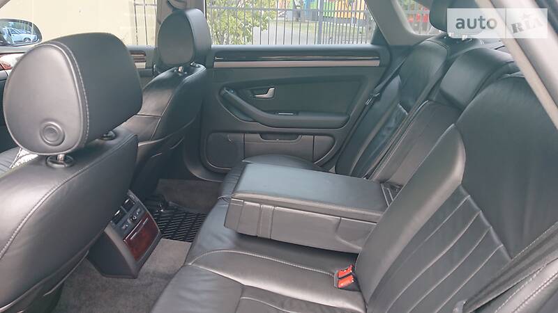 Седан Audi A8 2006 в Киеве