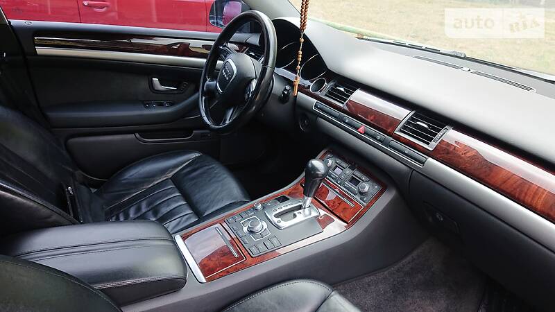 Седан Audi A8 2006 в Киеве