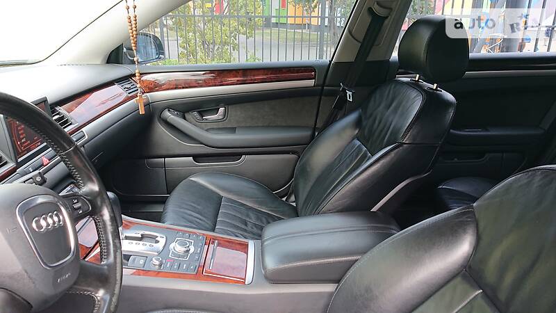 Седан Audi A8 2006 в Киеве