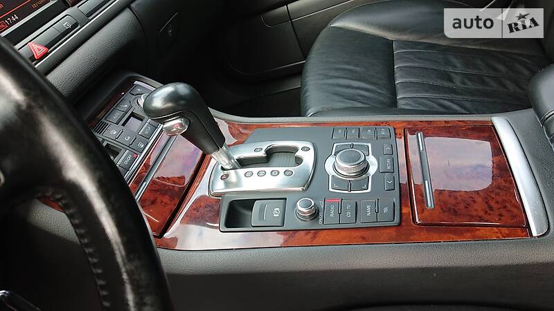 Седан Audi A8 2006 в Киеве