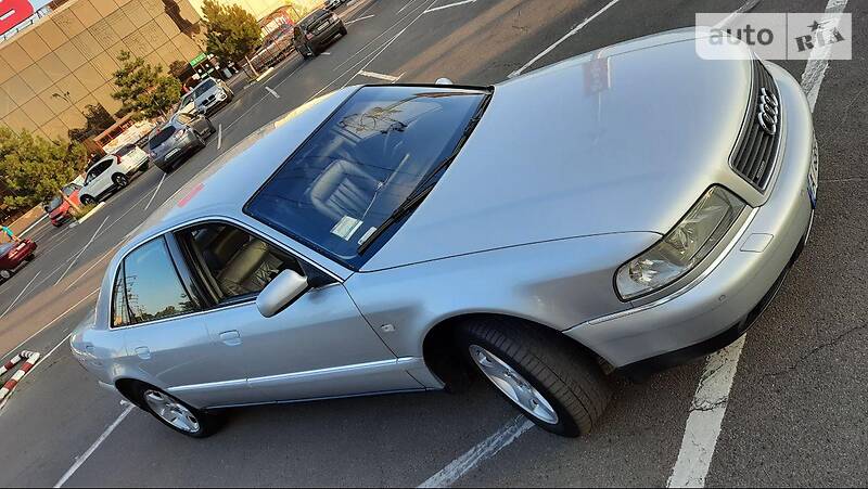 Седан Audi A8 2000 в Белой Церкви