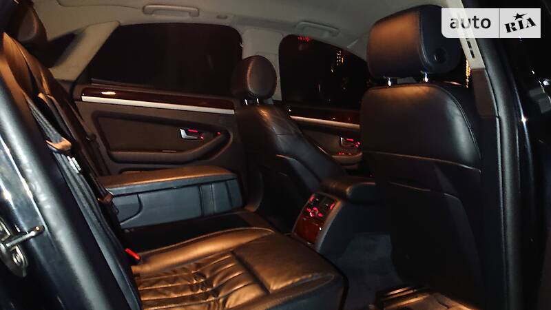 Седан Audi A8 2006 в Киеве