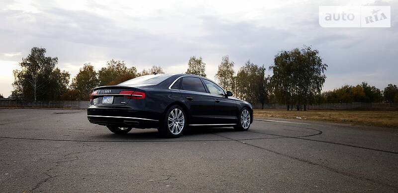 Седан Audi A8 2016 в Сумах