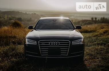 Седан Audi A8 2016 в Сумах