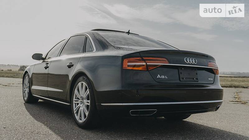 Седан Audi A8 2016 в Сумах