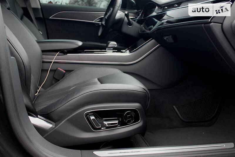 Седан Audi A8 2018 в Харькове