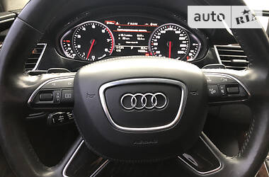 Седан Audi A8 2013 в Кривом Роге