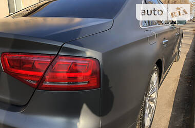 Седан Audi A8 2013 в Кривом Роге