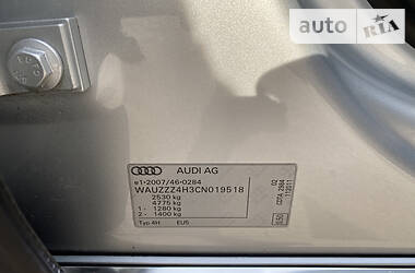 Седан Audi A8 2012 в Львове