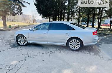 Седан Audi A8 2009 в Ровно