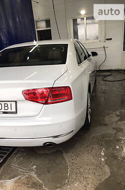 Седан Audi A8 2013 в Киеве