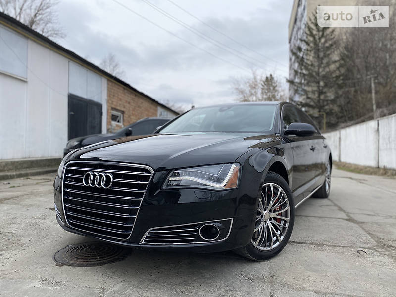 Седан Audi A8 2012 в Черновцах