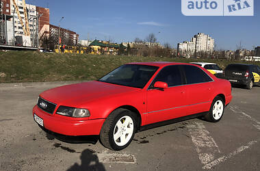 Седан Audi A8 1994 в Львове