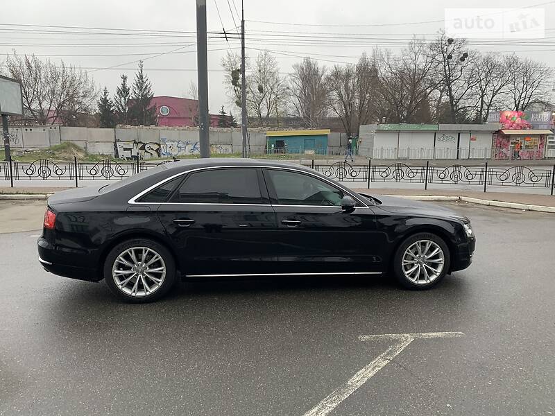 Седан Audi A8 2012 в Киеве