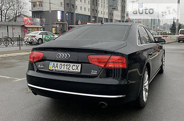 Седан Audi A8 2012 в Киеве