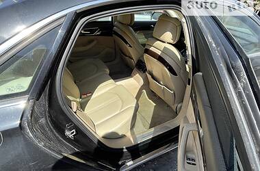 Седан Audi A8 2014 в Днепре