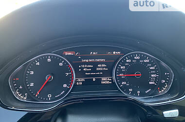 Седан Audi A8 2015 в 