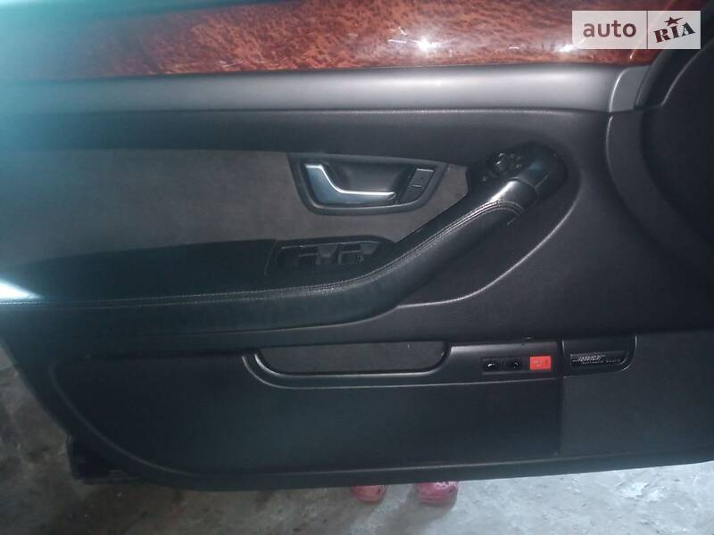 Седан Audi A8 2004 в Кременчуге