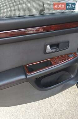 Седан Audi A8 1999 в 