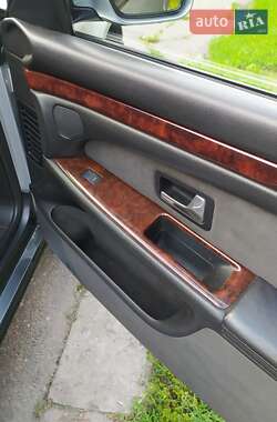 Седан Audi A8 1999 в 