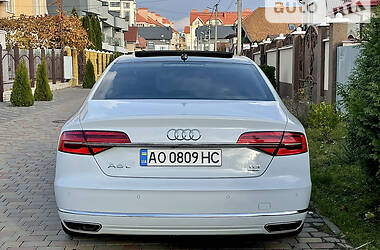 Седан Audi A8 2014 в Ужгороді