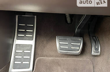 Седан Audi A8 2012 в Днепре