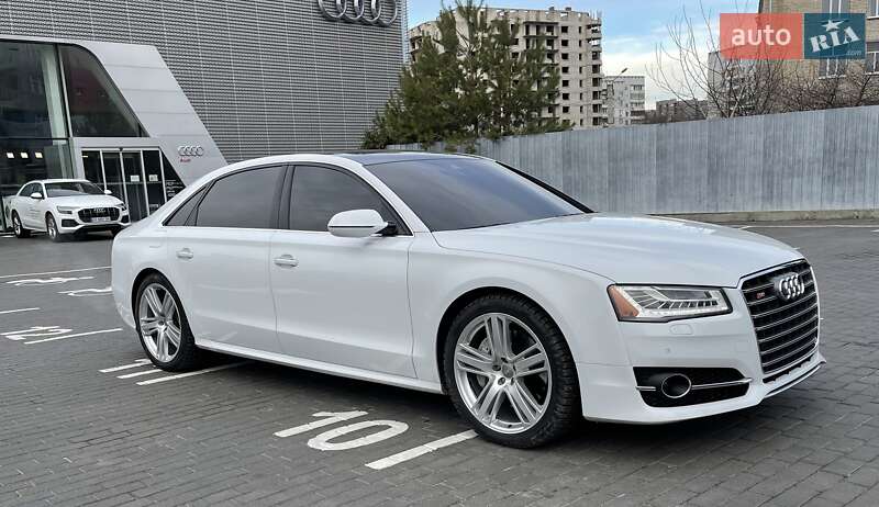 Седан Audi A8 2016 в Києві