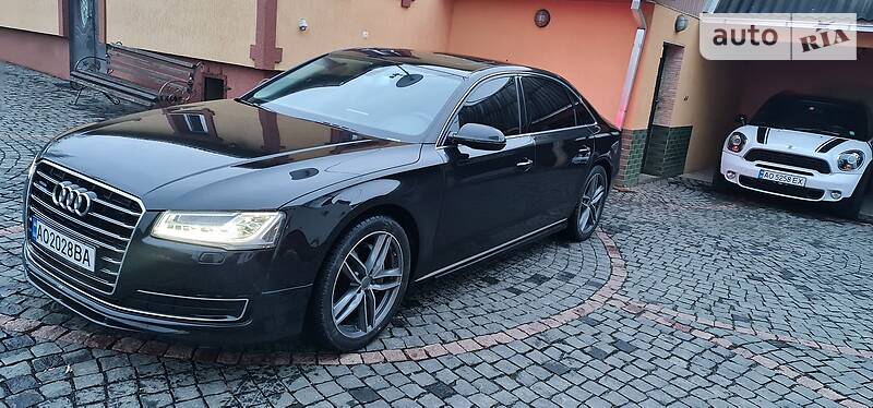 Седан Audi A8 2017 в Тячеве