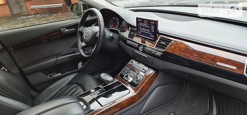Седан Audi A8 2017 в Тячеве