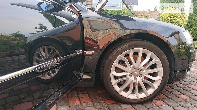 Седан Audi A8 2006 в Киеве