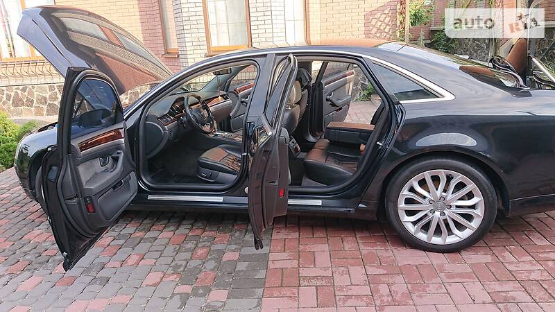 Седан Audi A8 2006 в Киеве