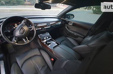 Седан Audi A8 2014 в Львове
