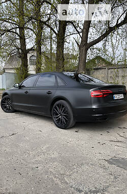 Седан Audi A8 2015 в 
