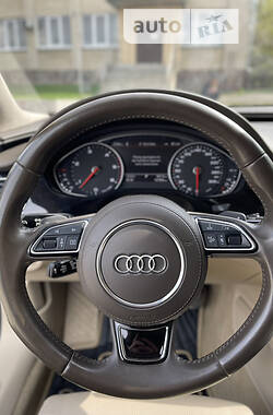 Седан Audi A8 2015 в 