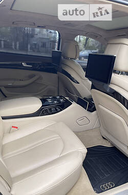 Седан Audi A8 2015 в 