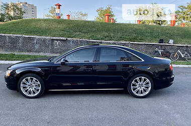 Седан Audi A8 2012 в Рівному