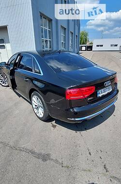 Седан Audi A8 2011 в Киеве