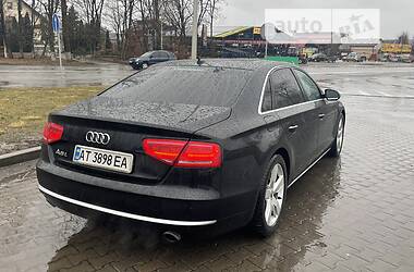 Седан Audi A8 2012 в Ужгороді