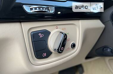 Седан Audi A8 2012 в 
