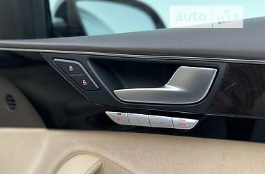 Седан Audi A8 2012 в 